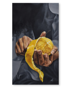 Pintura al óleo hiperrealista de una naranja pelada por manos femeninas – obra de Yohan Pixone