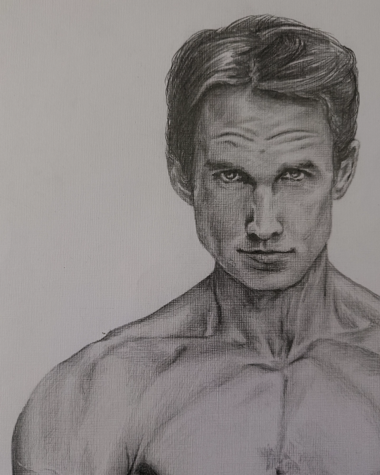 Dibujo realista en lápiz de figura masculina con gran detalle anatómico – obra de Yohan Pixone