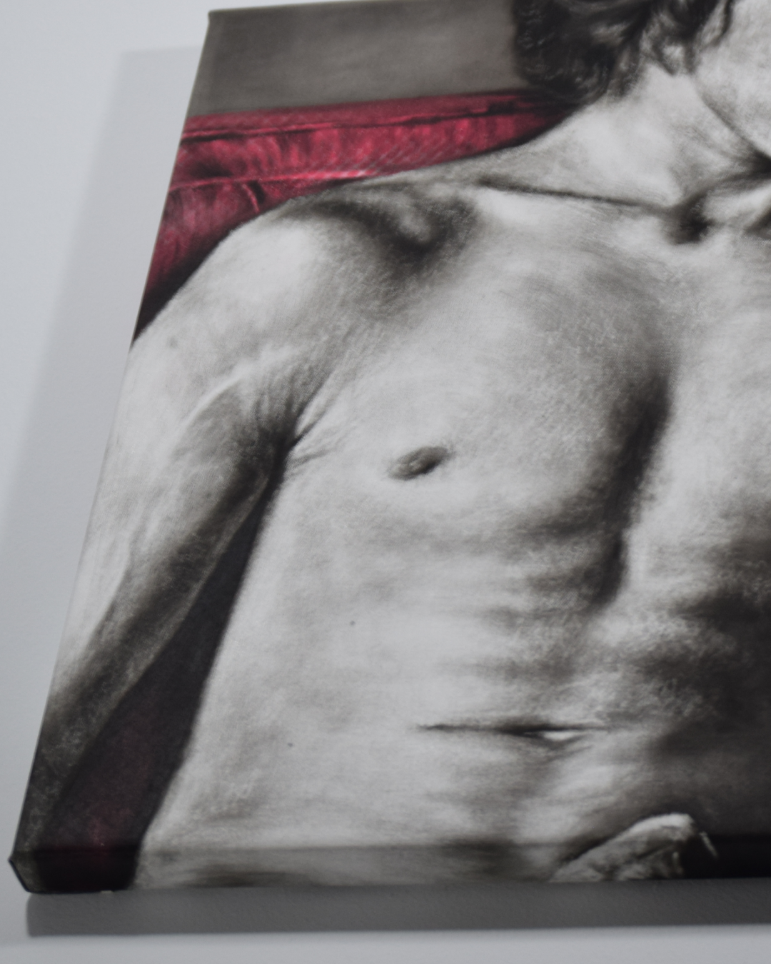 Pintura al óleo de figura masculina bebiendo con intervención de color verde y rosa, obra Consumo contenido de Yohan Pixone