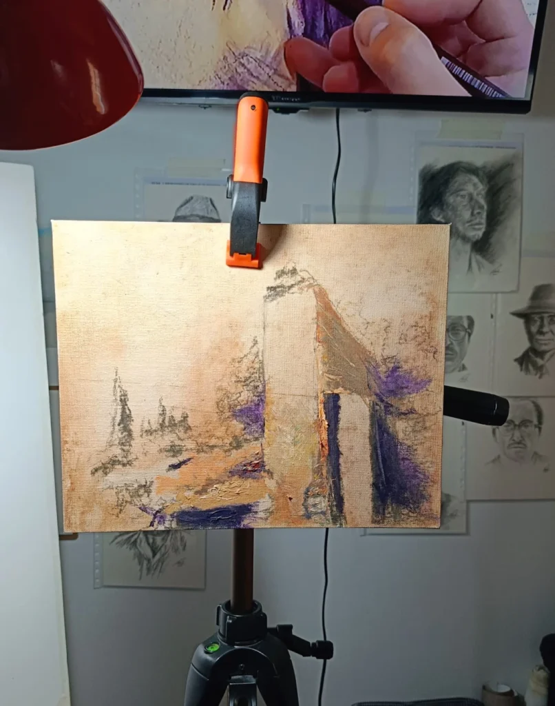Obra proceso de Yohan Pixone con ruina, vegetación y cielo, realizada con técnica accidental, espátula y contraste simultáneo.