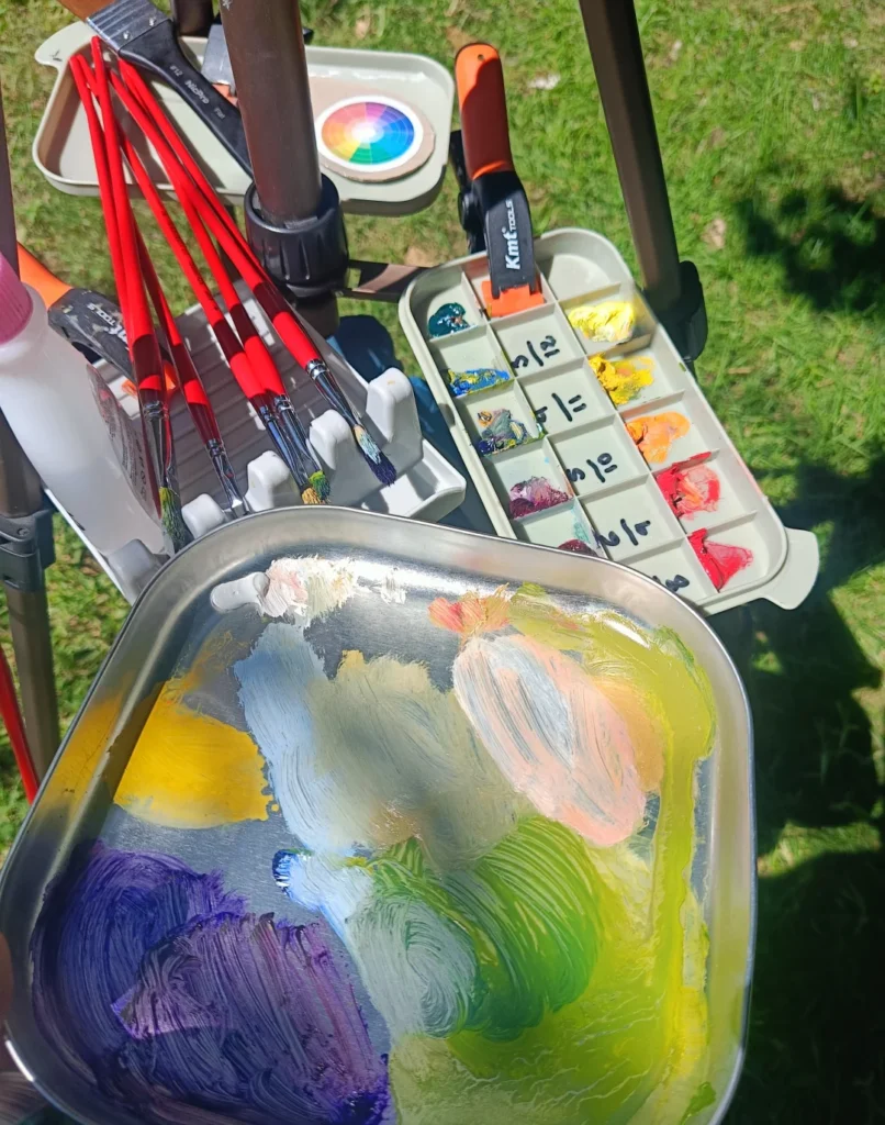 Yohan Pixone durante una sesión de pintura plein air de su Laboratorio de Campo en el Parque Federico García Lorca, Granada.